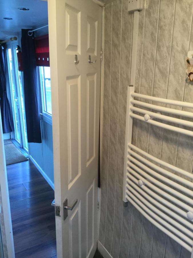 Chalet 93 Villa อาเบอรีสวิท ภายนอก รูปภาพ